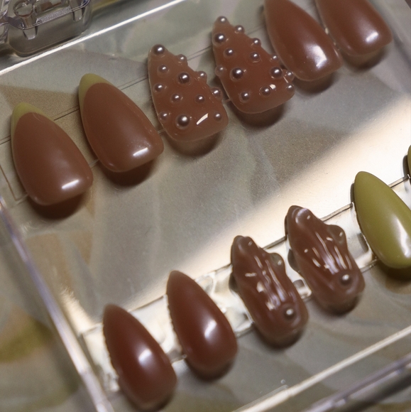 Coquette Pink & Yellow Handmade Luxury Reusable Press-on Nails - Picture 2 of 4